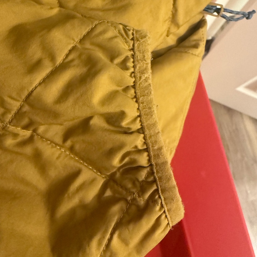 Men’s Patagonia Medium - Diamond Quilted Bomber Jacket - Picture 9 of 10